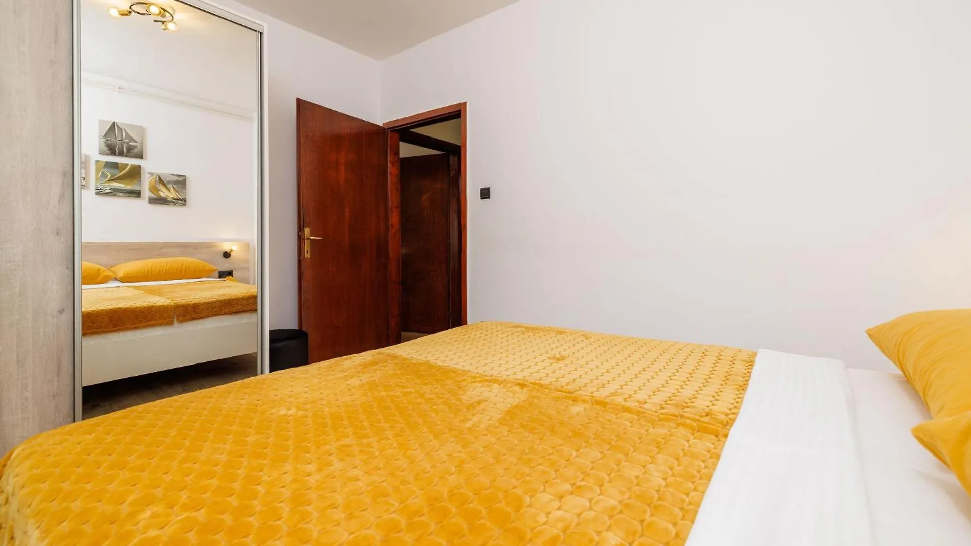 Apartments Iva Crikvenica