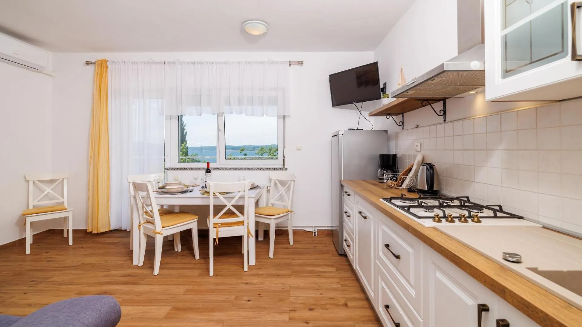 Apartments Iva Crikvenica