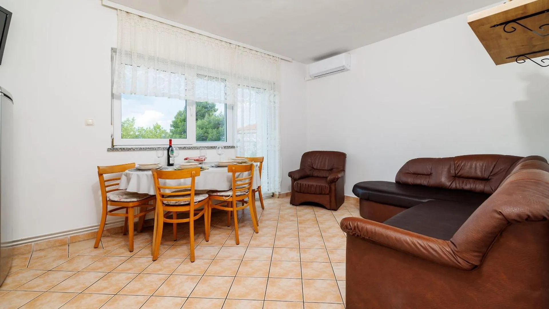 Apartments Iva Crikvenica 0*,
