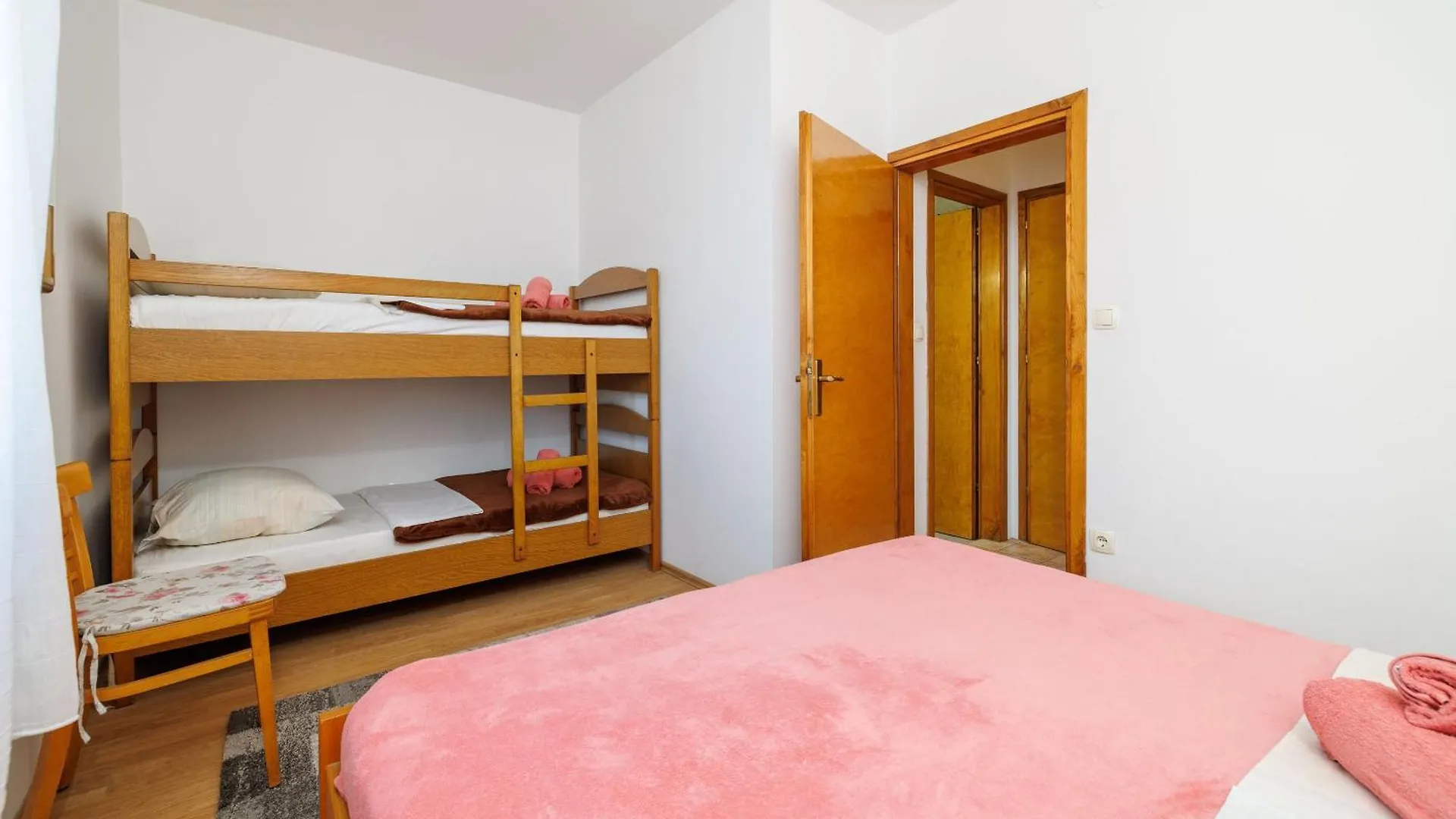 Apartments Iva Crikvenica 0*,