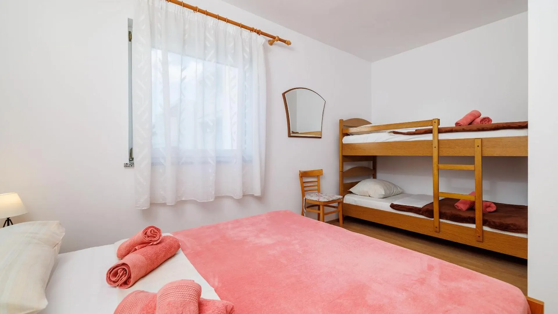 Apartments Iva Crikvenica 0*,