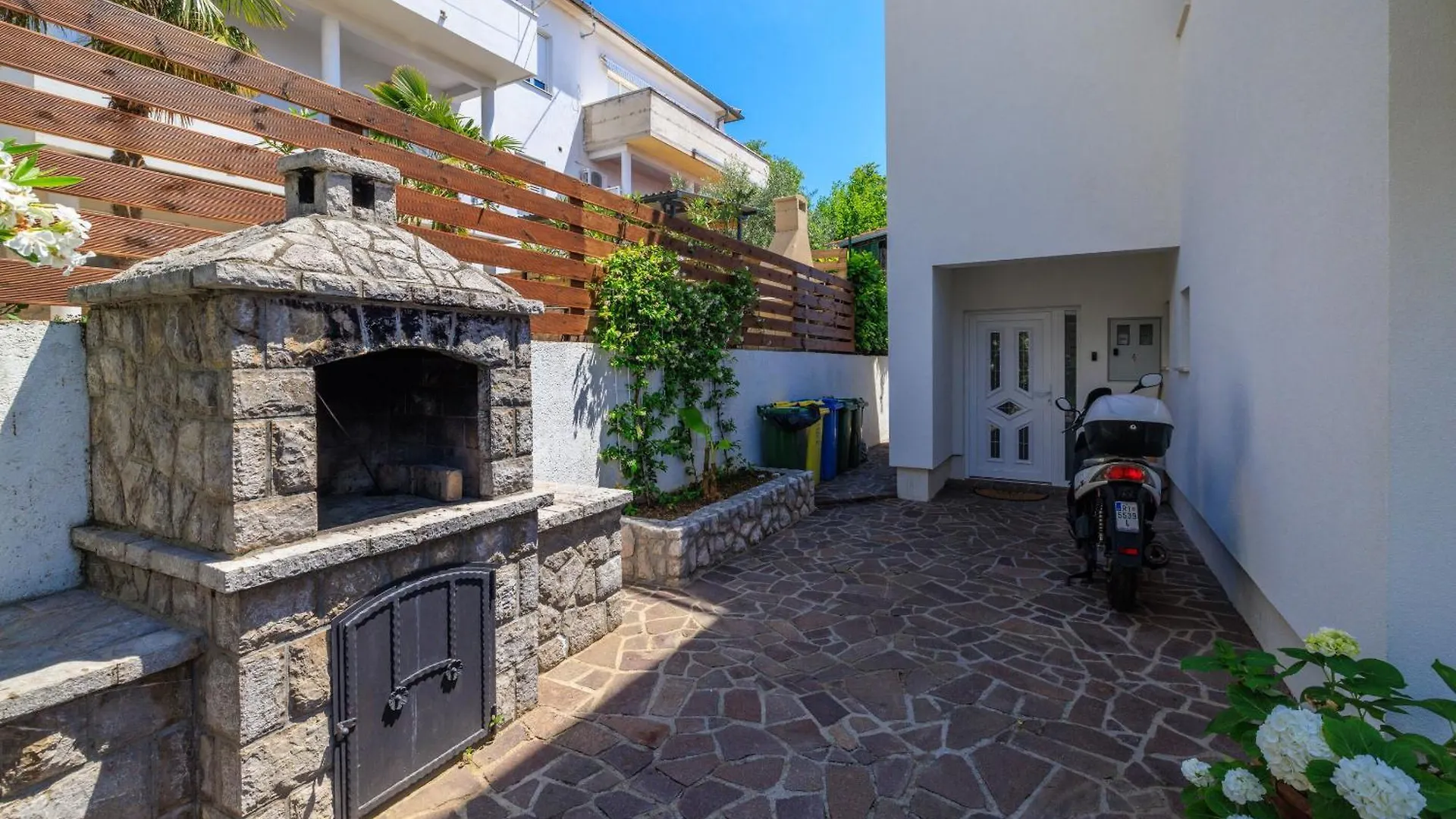 Apartments Iva Crikvenica